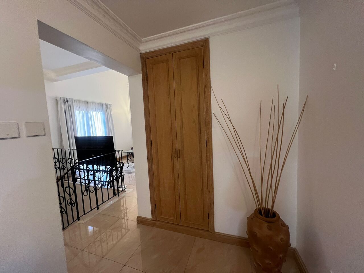 Juffair, Villas, BHD 914,  Furnished,  FULLY FURNISHED 3-BEDROOM COMPOUND VILLA FOR RENT IN JUFFAIR
