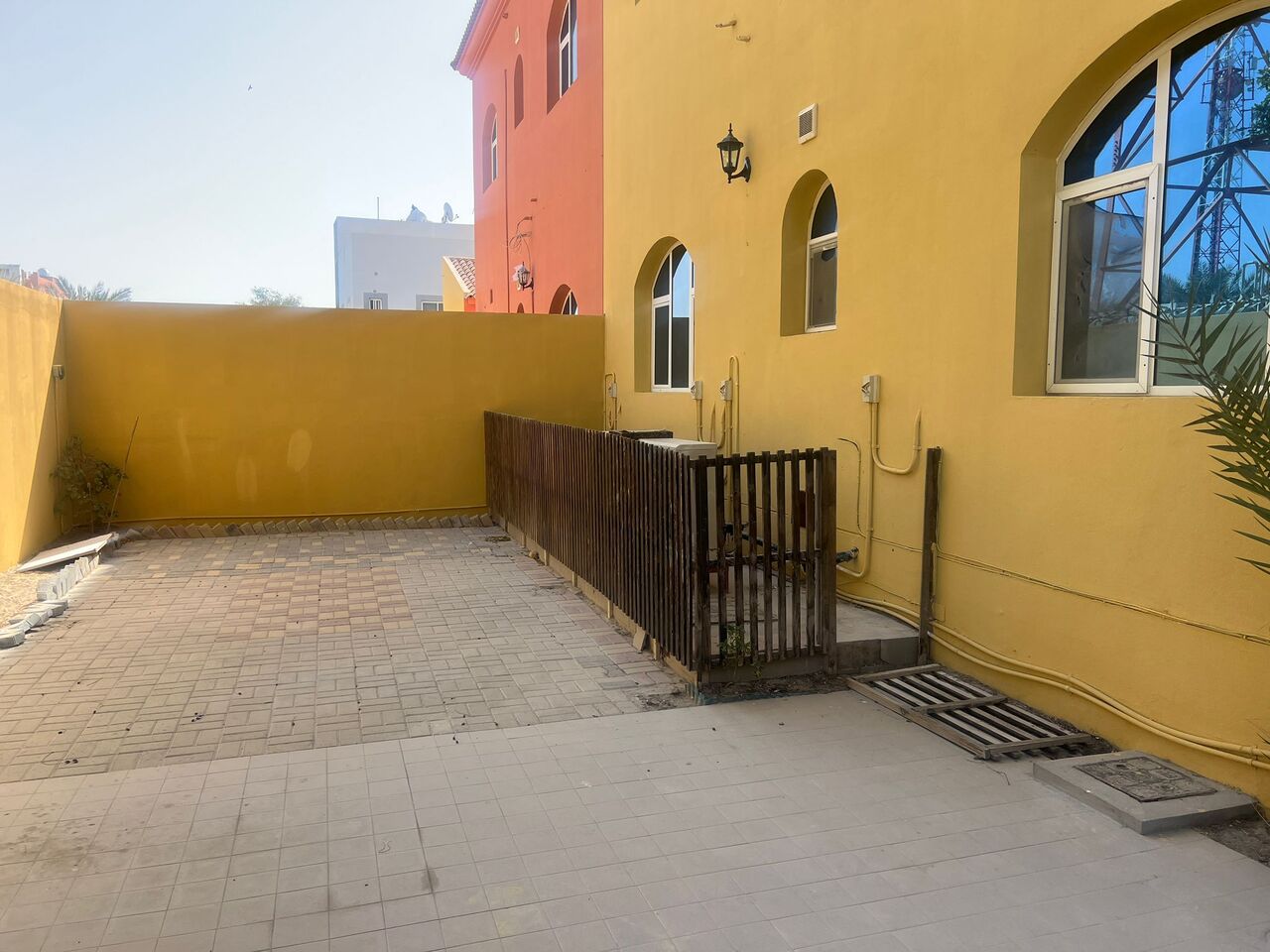 Jannusan, Villas, BHD 625,  4-BEDROOM SEMI-FURNISHED COMPOUND VILLA FOR RENT IN JANUSSAN