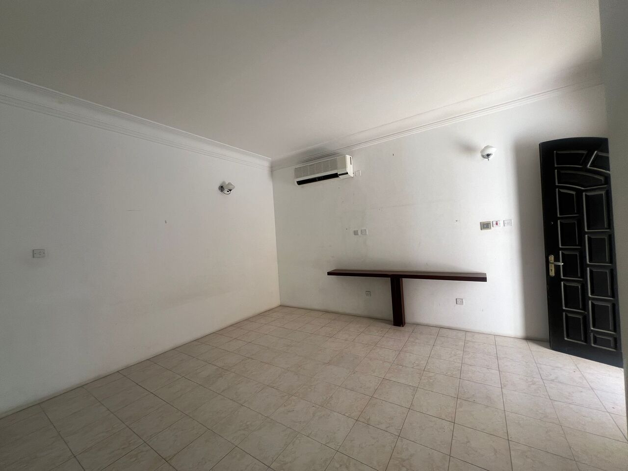 Jannusan, Villas, BHD 625,  4-BEDROOM SEMI-FURNISHED COMPOUND VILLA FOR RENT IN JANUSSAN