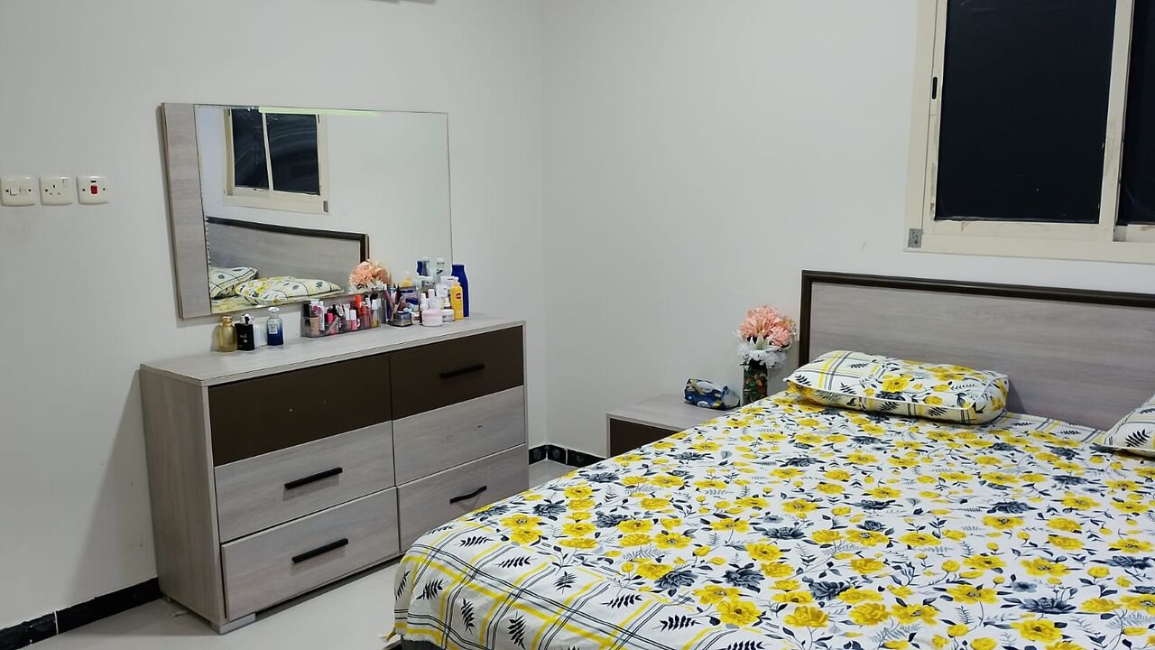 Jubail, Furniture, SAR 1400,  Complete Bed Set Available Includes Bed ,6 Door Wardrobe, Chest Of Drawers And Dressing Ta