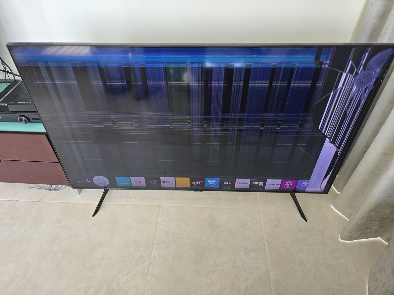 Juffair, Appliances, BHD 15,  Samsung 55-inch QLED Smart TV (Q60T Series) - For Parts / Repair