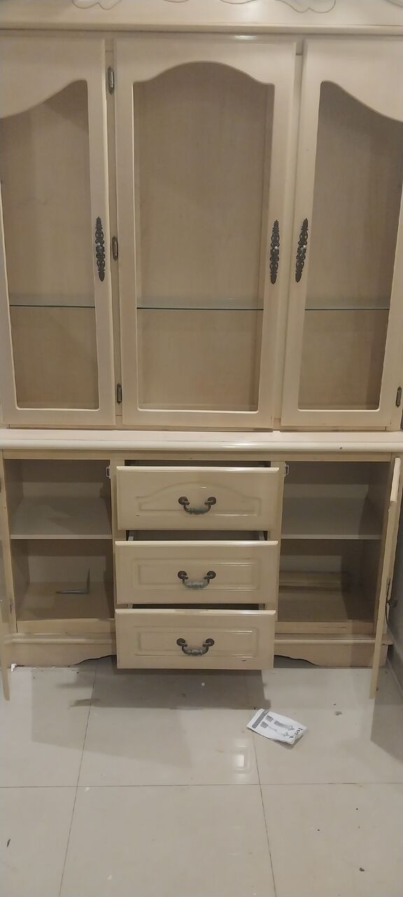 Jeddah, Furniture, SAR 600,  سرير دبل ومكتبتين وجزامة من