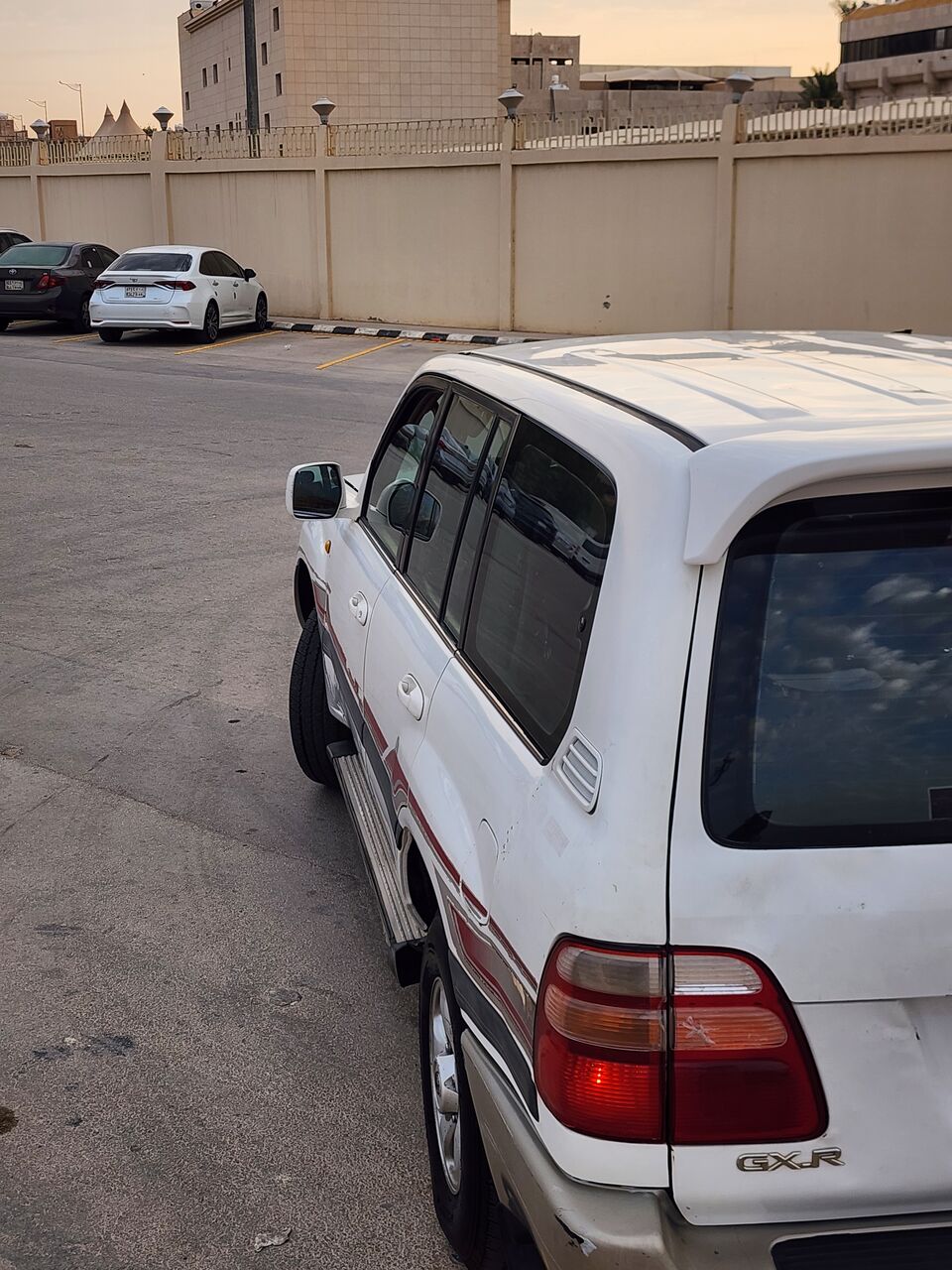 Riyadh, Vehicles, Cars & Trucks , SAR 19000,  Toyota Land Cruiser,  2001,  Automatic,  400 KM,   GXR For Sale