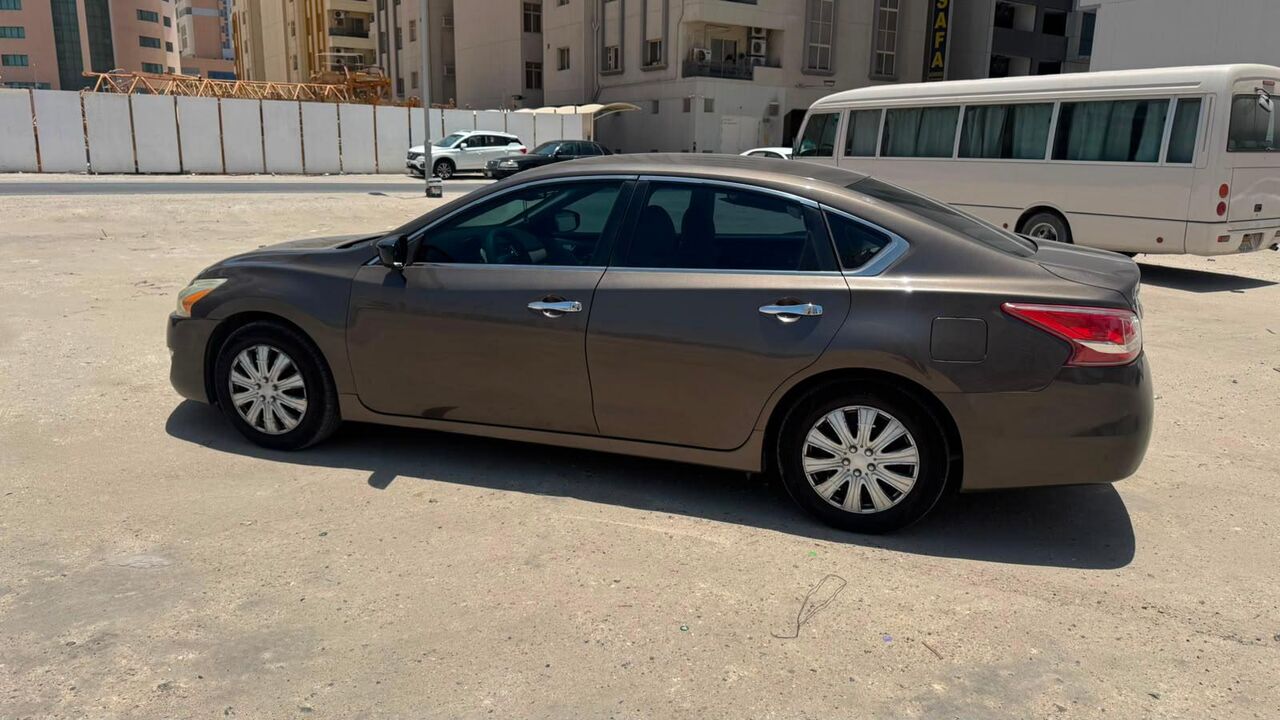 Juffair, Vehicles, Cars & Trucks , BHD 1500,  Nissan Altima,  2013,  Automatic,  200000 KM,  Family Used Car For Sale