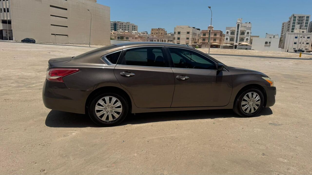 Juffair, Vehicles, Cars & Trucks , BHD 1500,  Nissan Altima,  2013,  Automatic,  200000 KM,  Family Used Car For Sale