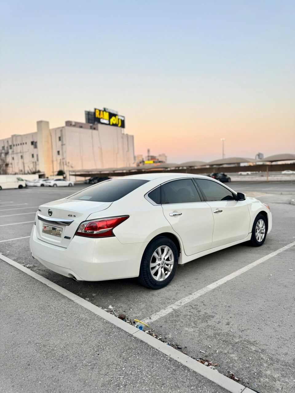 Zinj, Vehicles, Cars & Trucks , BHD 2300,  NISSAN ALTIMA,  2014,  Automatic,  257500 KM,    | EXCELLENT CONDITION