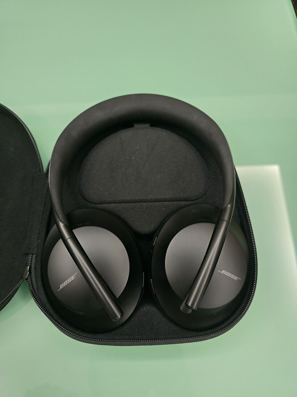 Juffair, Home Audio, BHD 100,  Bose Noise Cancelling Headphones 700 (NC700) - Excellent Condition