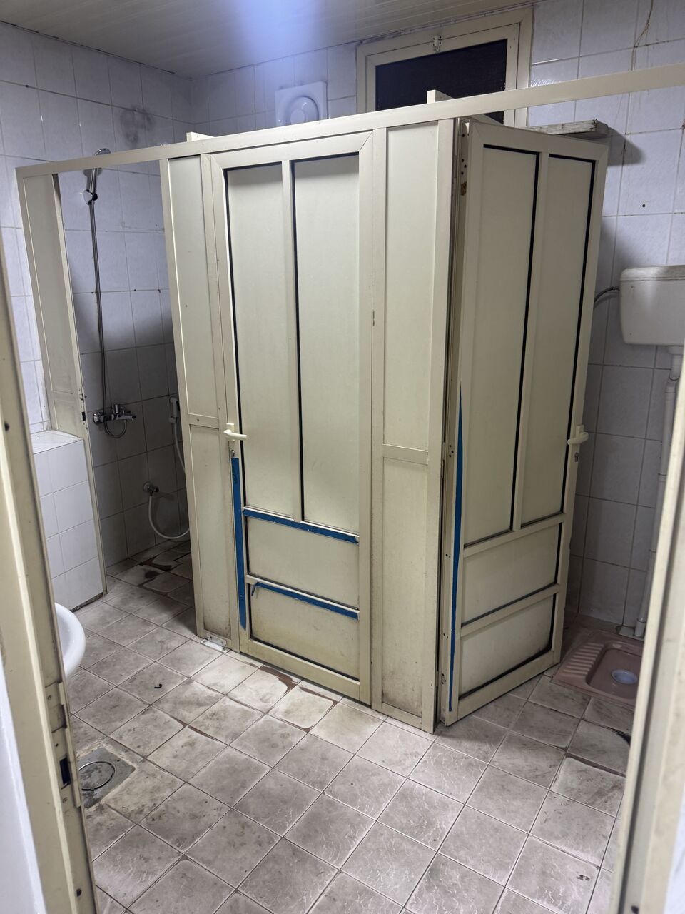 Al Rakah Al Shamaliyah, Rooms for Rent, SAR 1000/month,  Single Room For Rent 1000 Sr Per Month With Electricity