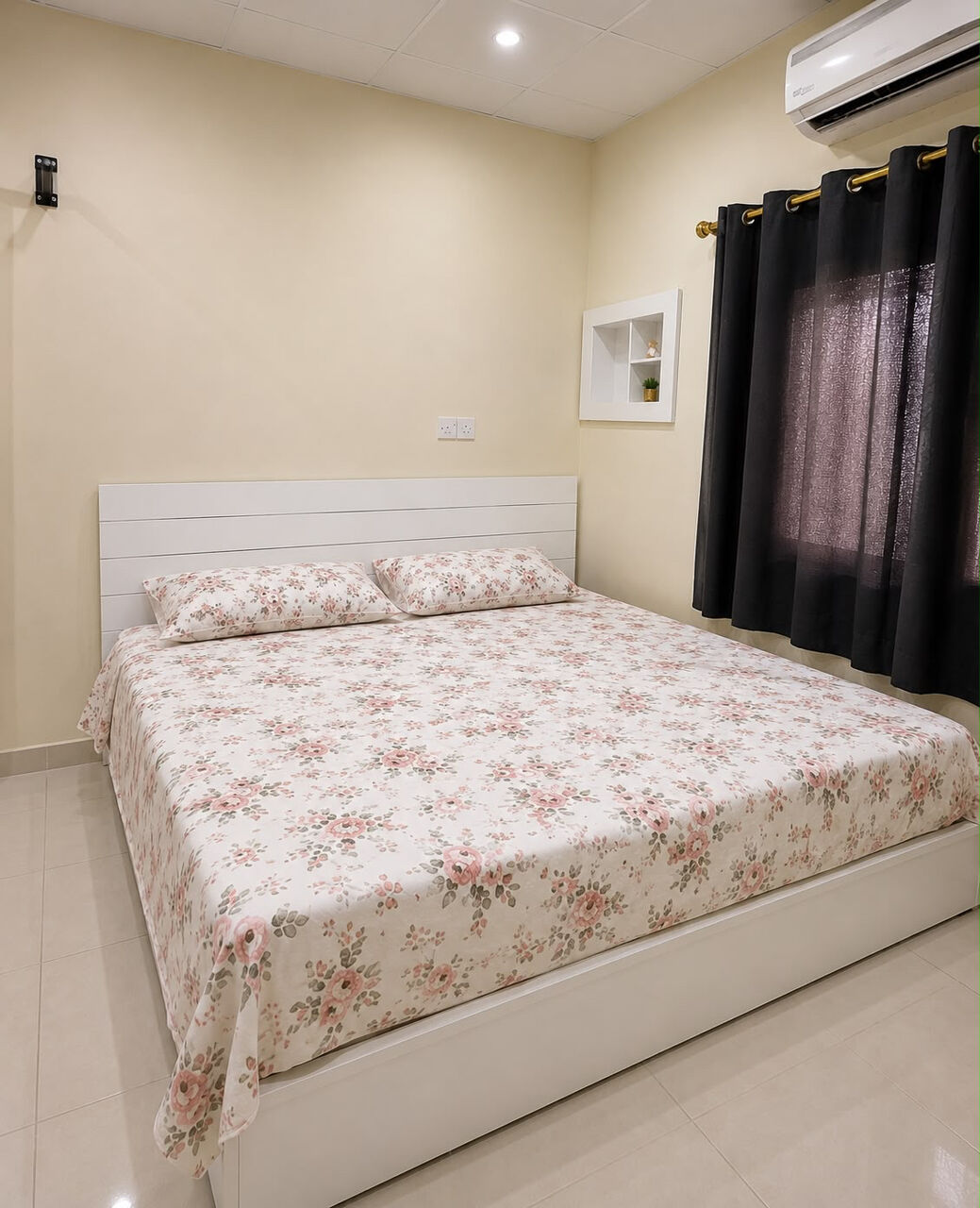 Riyadh, Furniture, SAR 2500,  Sale!!!! Ac, Fridge, Bed, Wadrobe