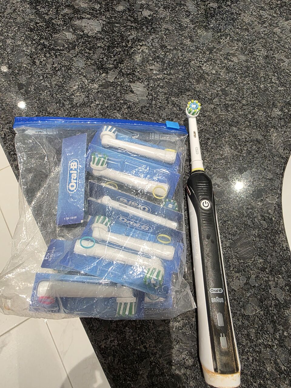 Manama, Electronics, BHD 13,  Braun OralB Electric Toothbrush, Used , With 9 New Brush Heads