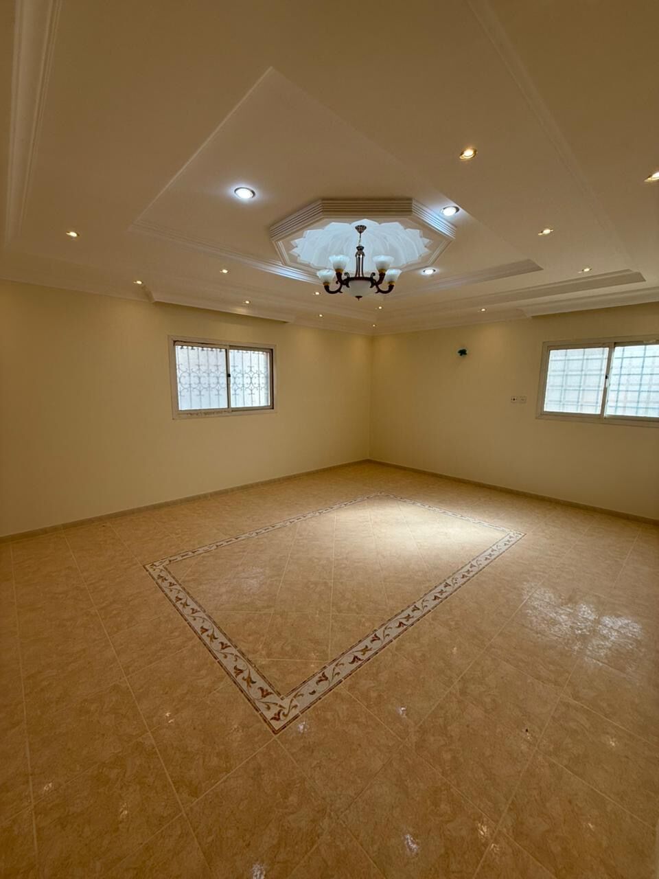 Riyadh, Apartments, Flats, Houses & Villas, SAR 60000/year,  5 BR,  Apartment Consisting Of 3 Bedrooms, A Living Room, A Kitchen, A Dining Room, A Large Sitt