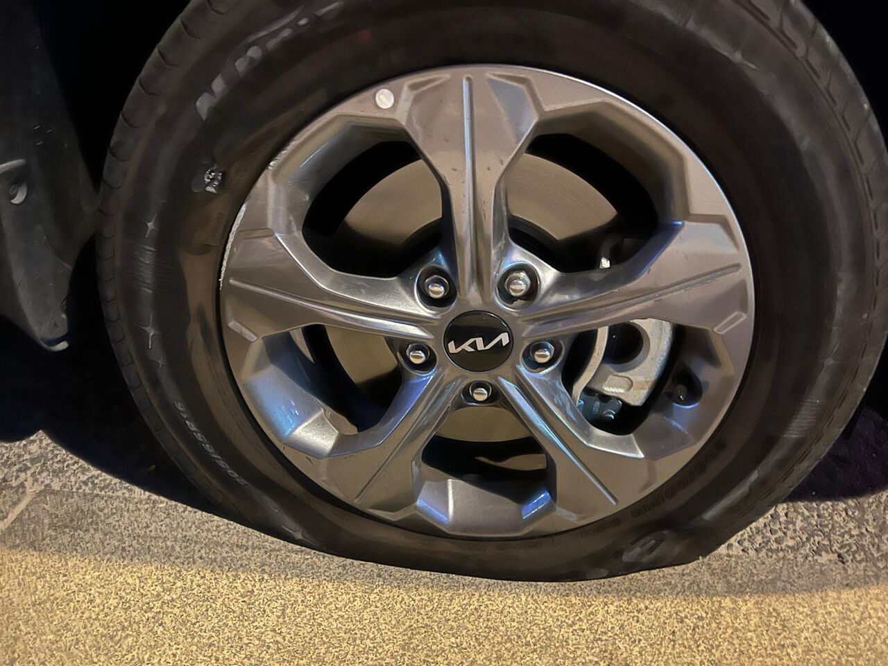 Doha, Business, Fast Mobile Tire & Battery Service