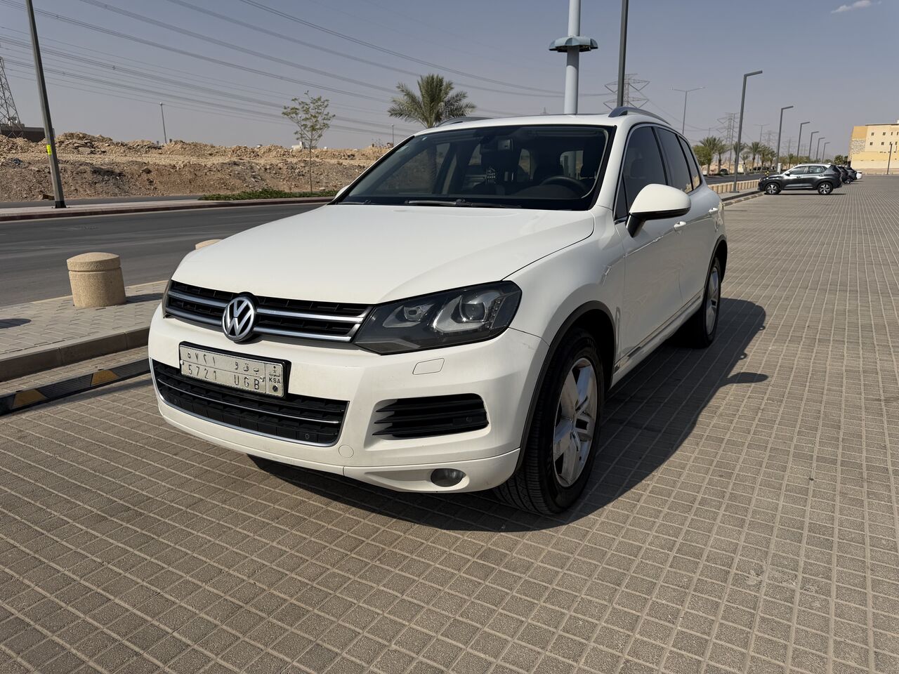 Riyadh, Vehicles, Cars & Trucks , SAR 25000,  Volkswagen Touareg,  2012,  Automatic,  308000 KM,  SUV