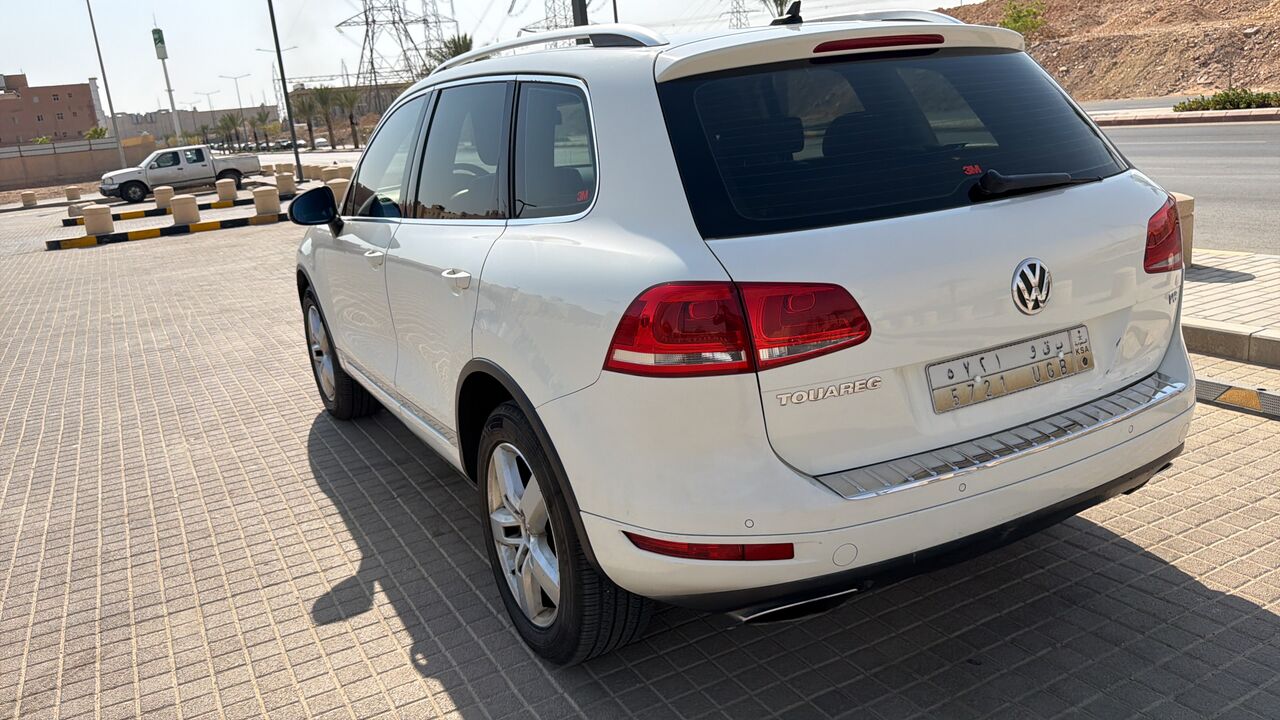Riyadh, Vehicles, Cars & Trucks , SAR 25000,  Volkswagen Touareg,  2012,  Automatic,  308000 KM,  SUV