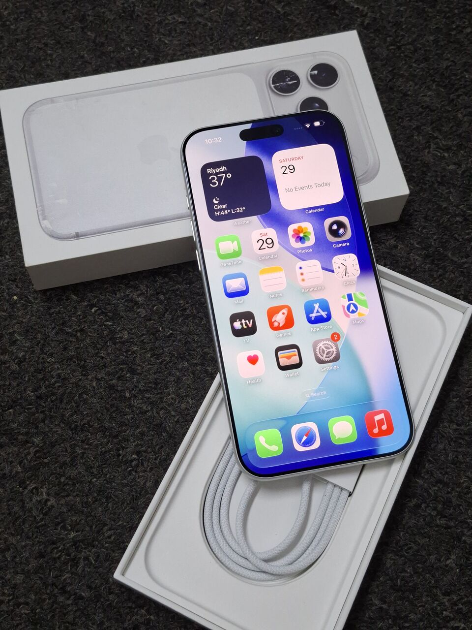 Al Rahmaniyah, Mobile Phones, SAR 4550,  IPhone 17 Pro Max 256gb Silver New Few Days Used Only