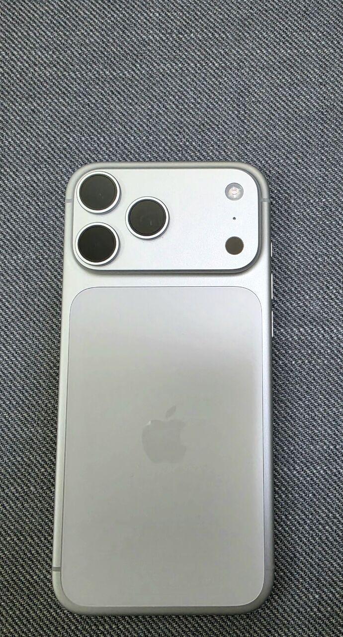 Riyadh, Mobile Phones, SAR 4200,  17 Pro Max 256GB Silver