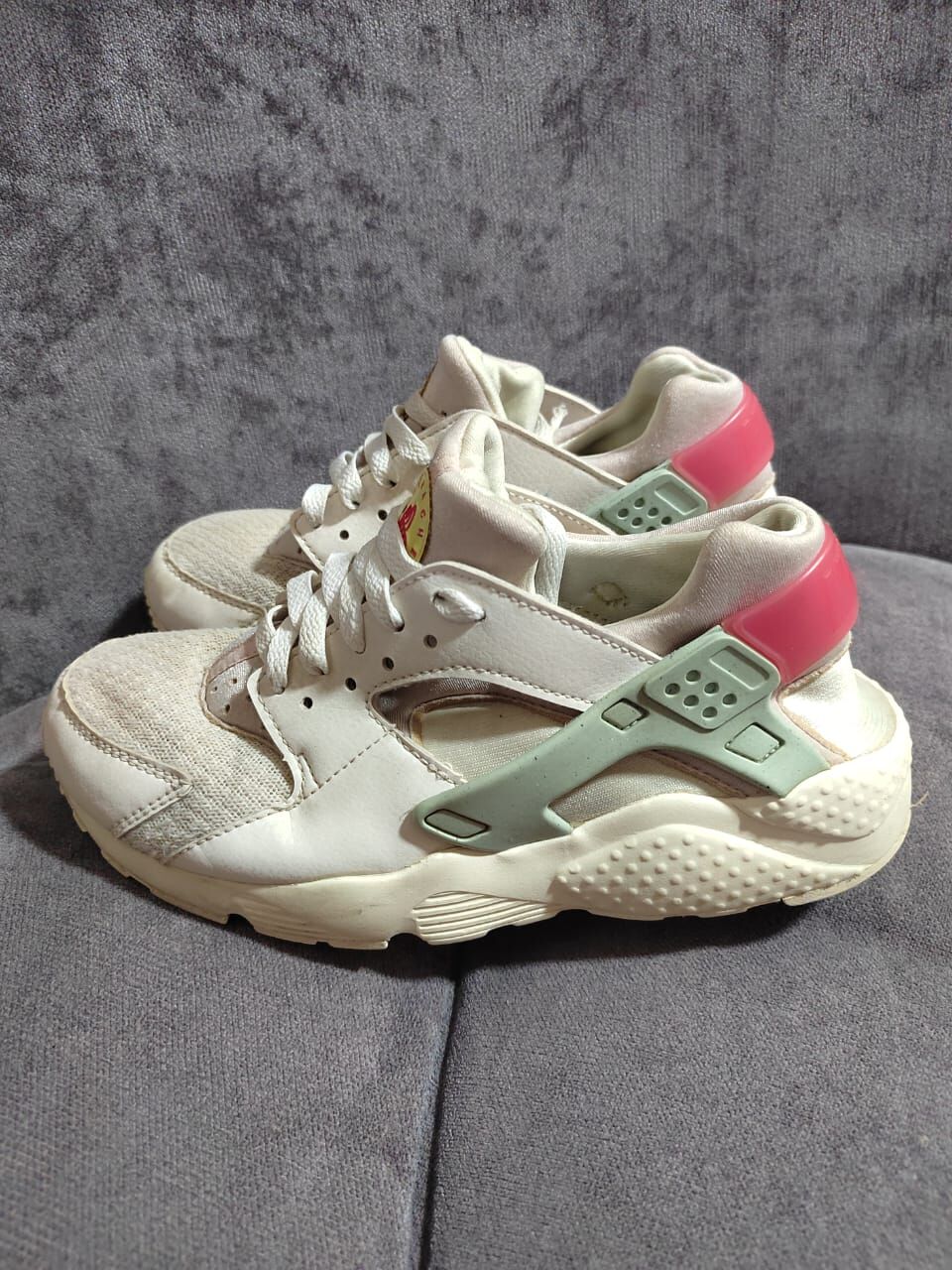 Umm Al Hamam, Baby & Kid Stuff, SAR 95,  Nike Huarache Run GS Sneakers &ndash; White/Seafoam &ndash; EU 37.5 / US 5Y