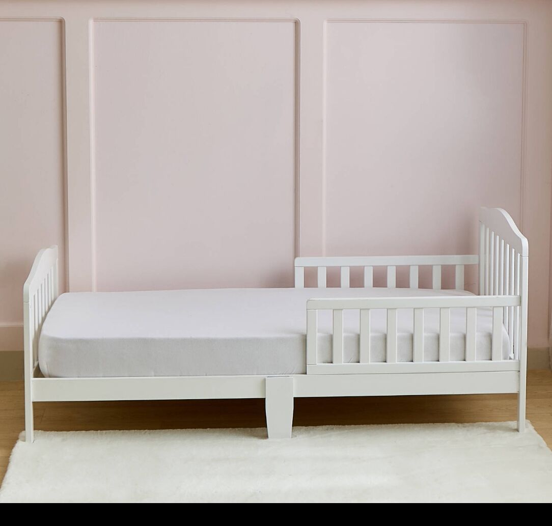 Riyadh, Furniture, SAR 120,  Baby Crib & Foldable Bed For Sale