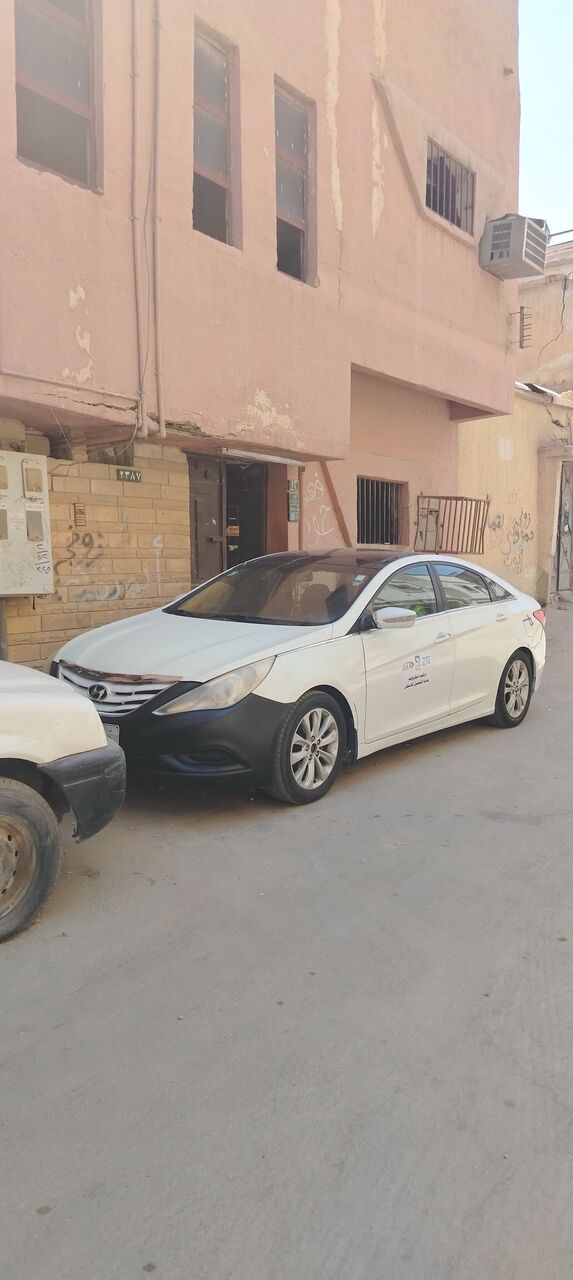 Riyadh, Vehicles, Cars & Trucks , 2012,  2012,  Automatic,  300000 KM,  Hyundai Sonata Model  Fahs Ok Istimara Ok