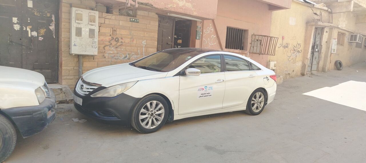 Riyadh, Vehicles, Cars & Trucks , 2012,  2012,  Automatic,  300000 KM,  Hyundai Sonata Model  Fahs Ok Istimara Ok