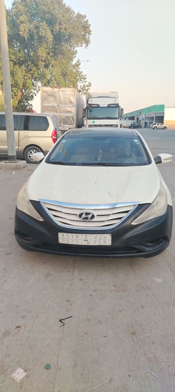 Riyadh, Vehicles, Cars & Trucks , 2012,  2012,  Automatic,  300000 KM,  Hyundai Sonata Model  Fahs Ok Istimara Ok