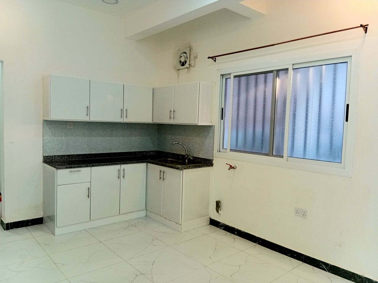 Tubli, Apartments, Flats, Houses & Villas, BHD 180/month,  Furnished,  1 BR,  Semi-Furnished | Tubli | Unlimited EWA | Split AC | Parking | Security
