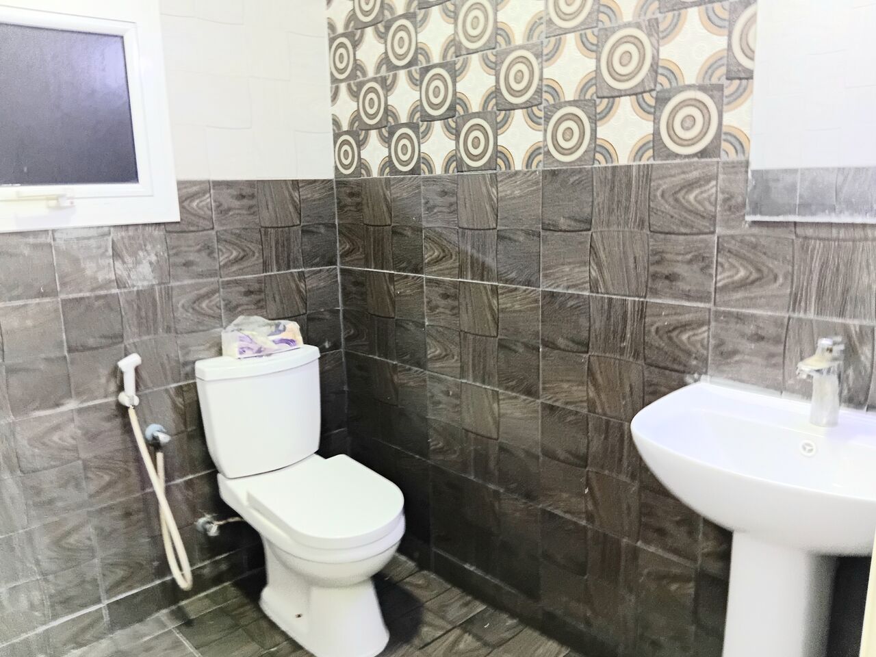 Tubli, Apartments, Flats, Houses & Villas, BHD 180/month,  Furnished,  1 BR,  Semi-Furnished | Tubli | Unlimited EWA | Split AC | Parking | Security
