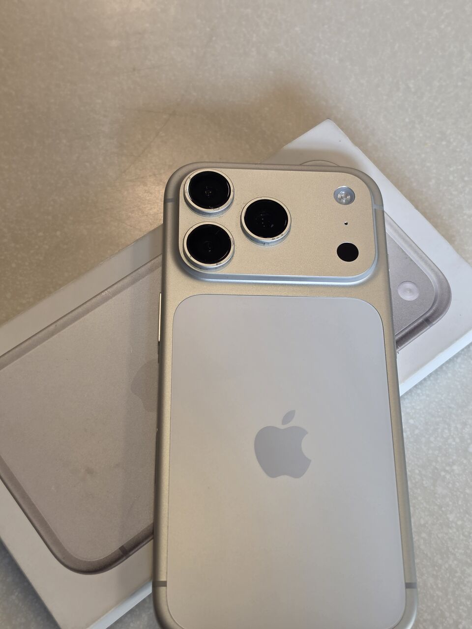 Dammam, Mobile Phones, SAR 4200,  IPhone 17 Pro