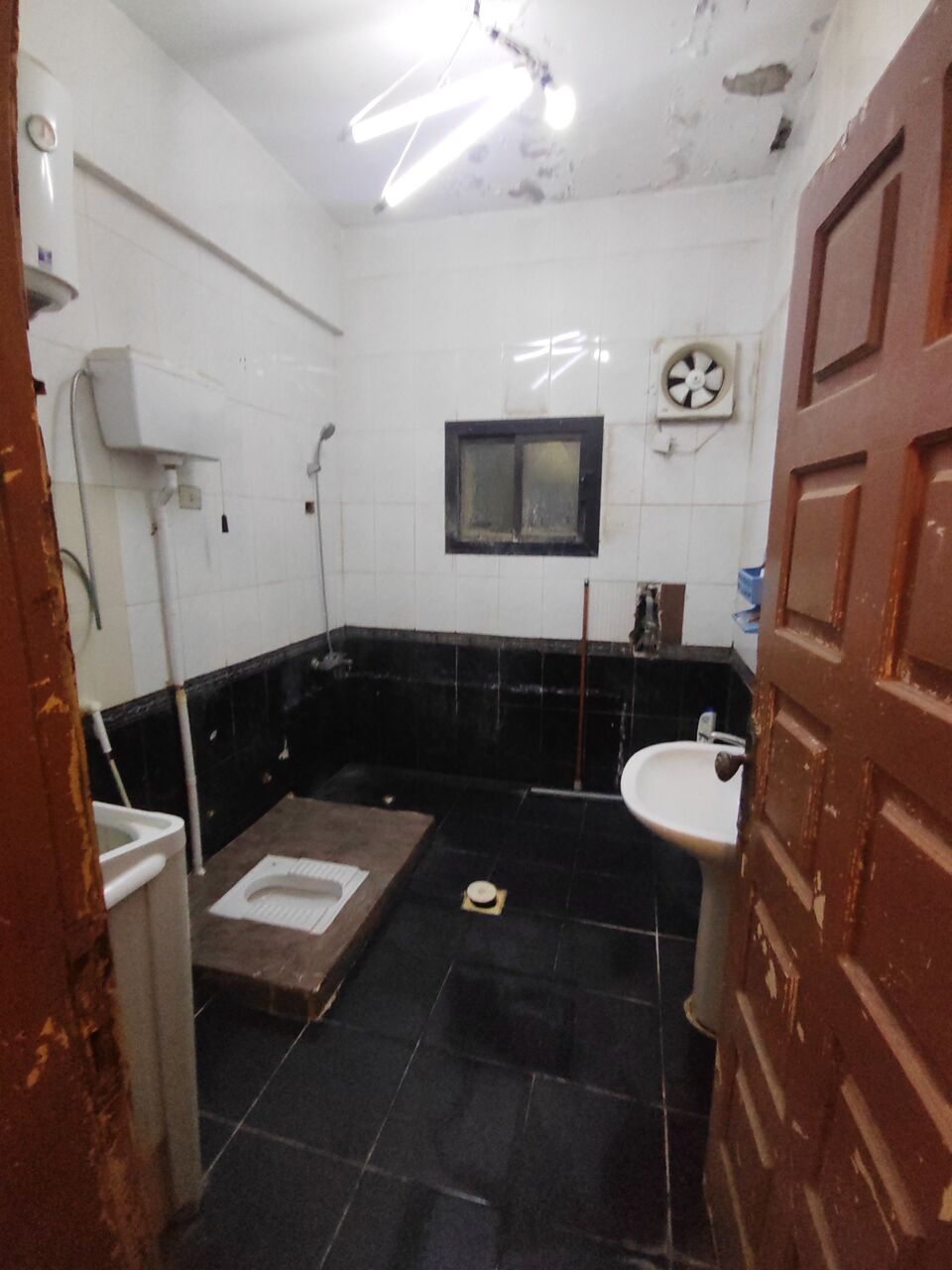 Jeddah, Bedspace For Rent, SAR 250/month,  Bad Spaces Available For Person.  Near By Roundabout Tarikh Hera Streets.