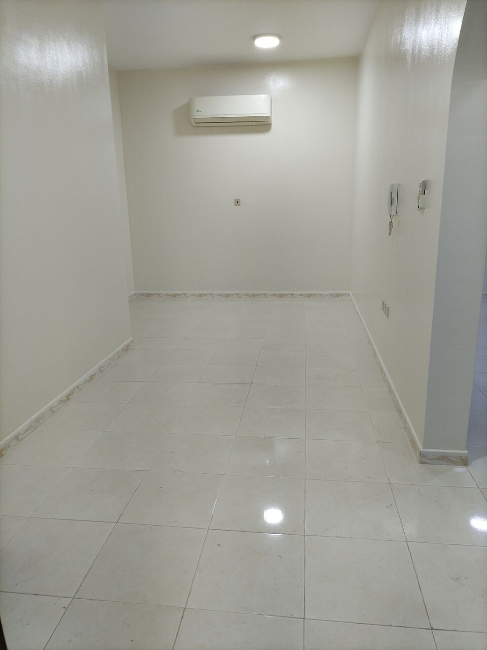 Khobar, Apartments, Flats, Houses & Villas, SAR 18750/year,  2 BR,  Family Apartment For Rent (Two Rooms, Bathroom, Kitchen, Exterior, The Apartment Is Air-Co