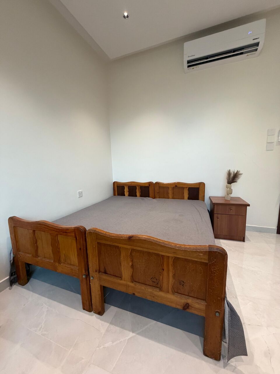 Jeddah, Furniture, SAR 500,  2 Single Beds Solid Wood