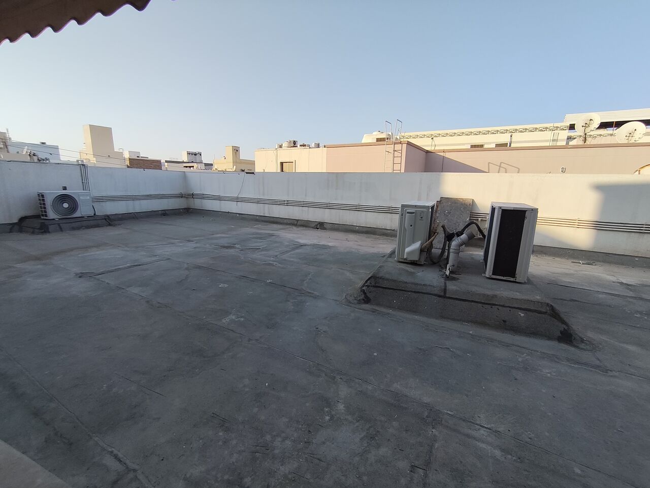 Tubli, Apartments, Flats, Houses & Villas, BHD 160/year,  1 BR,  Tubli:- Rooftop Furnished Studio Flat On Rent With Ewa..