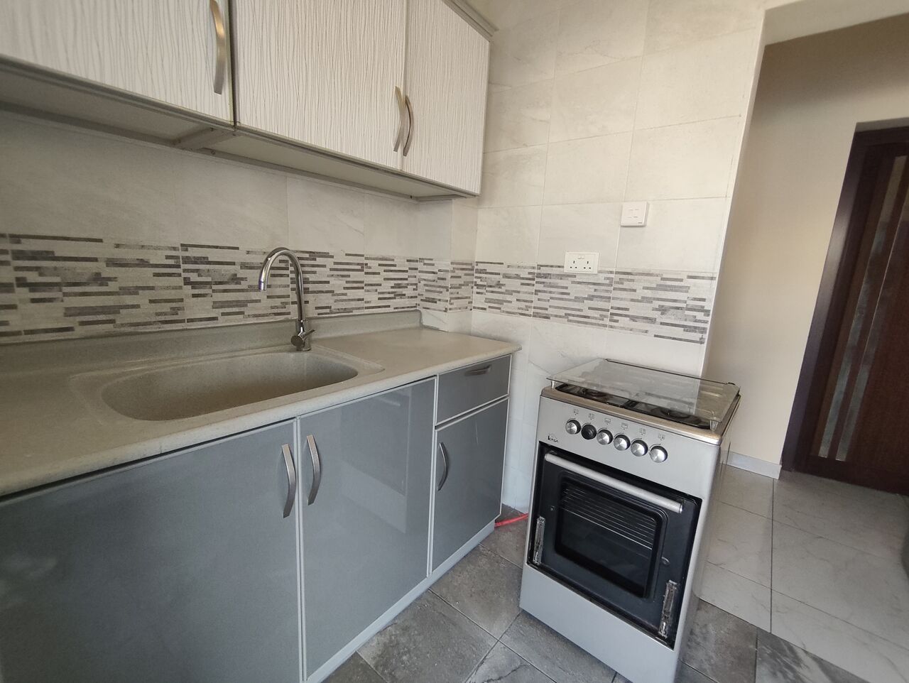 Tubli, Apartments, Flats, Houses & Villas, BHD 160/year,  1 BR,  Tubli:- Rooftop Furnished Studio Flat On Rent With Ewa..