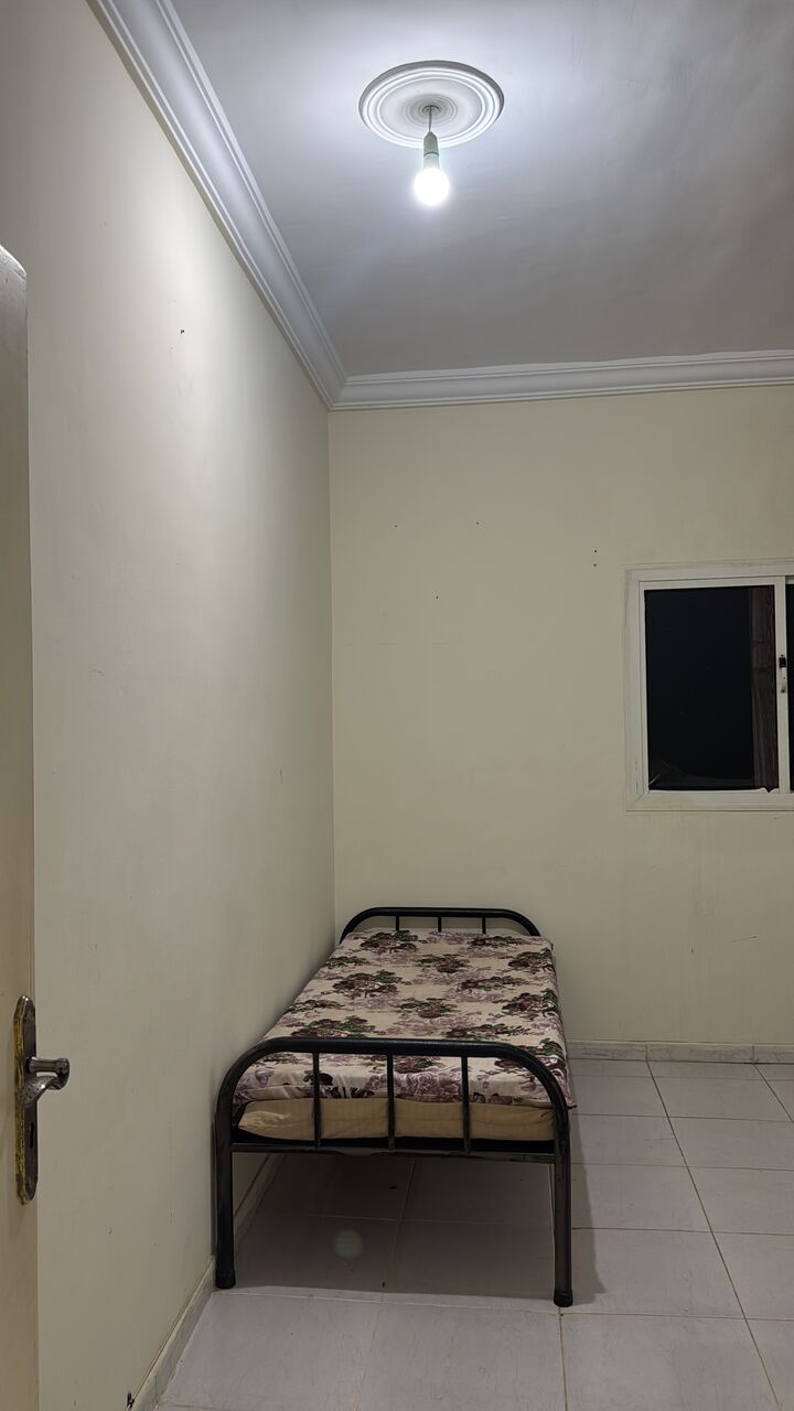 Jeddah, Bedspace For Rent, SAR 450/month,  Bed Space Available In A Prime Location In Aziziyah