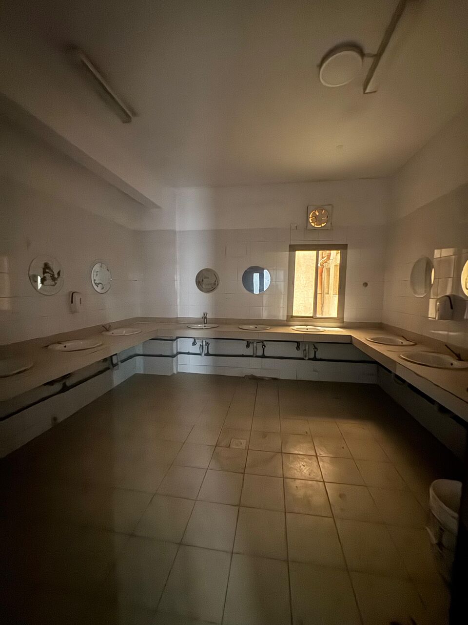 Kabul, Real Estate For Sale, AFN 800000,  6 BR,  1406 Sq. Meter,  للبيع مبنى في عسكر رأس زويد 📍
