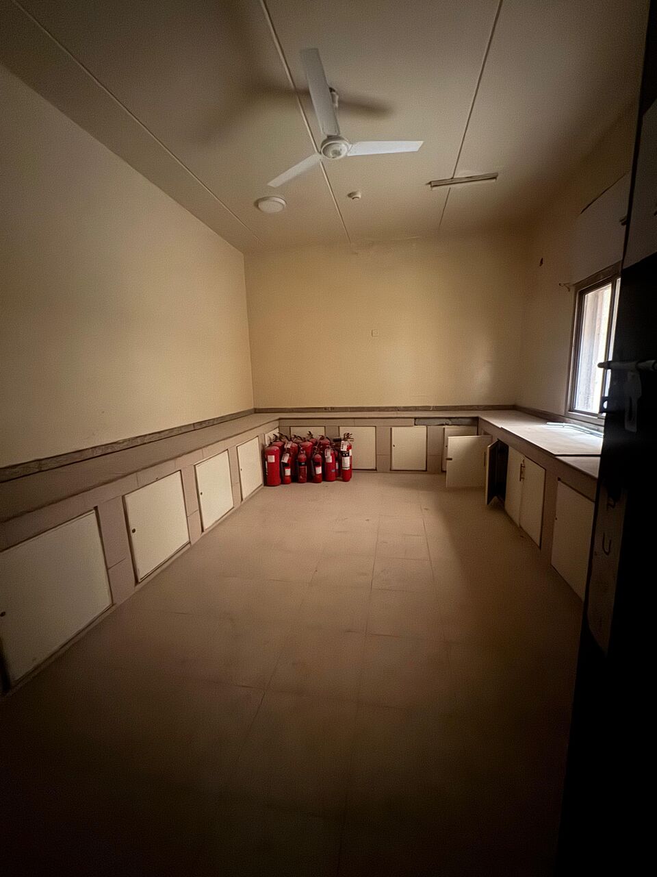 Kabul, Real Estate For Sale, AFN 800000,  6 BR,  1406 Sq. Meter,  للبيع مبنى في عسكر رأس زويد 📍