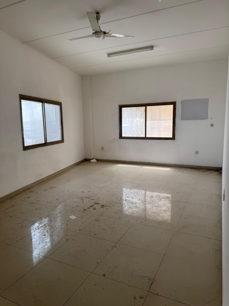 Kabul, Real Estate For Sale, AFN 800000,  6 BR,  1406 Sq. Meter,  للبيع مبنى في عسكر رأس زويد 📍