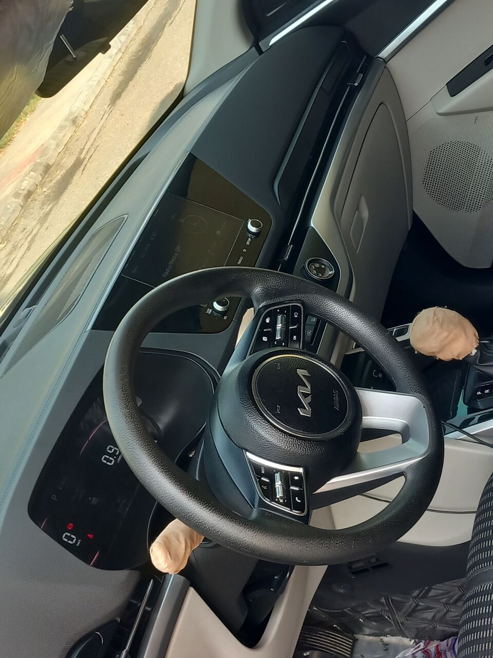 Dammam, Vehicles, Cars & Trucks , SAR 47500,  Peugeot Type 202,  2024,  Automatic,  204000 KM,  KIA CARENS FOR SALE ENJEAN GEAR GOOD CONDITION NO ACCIDENT ORGINAL BODY