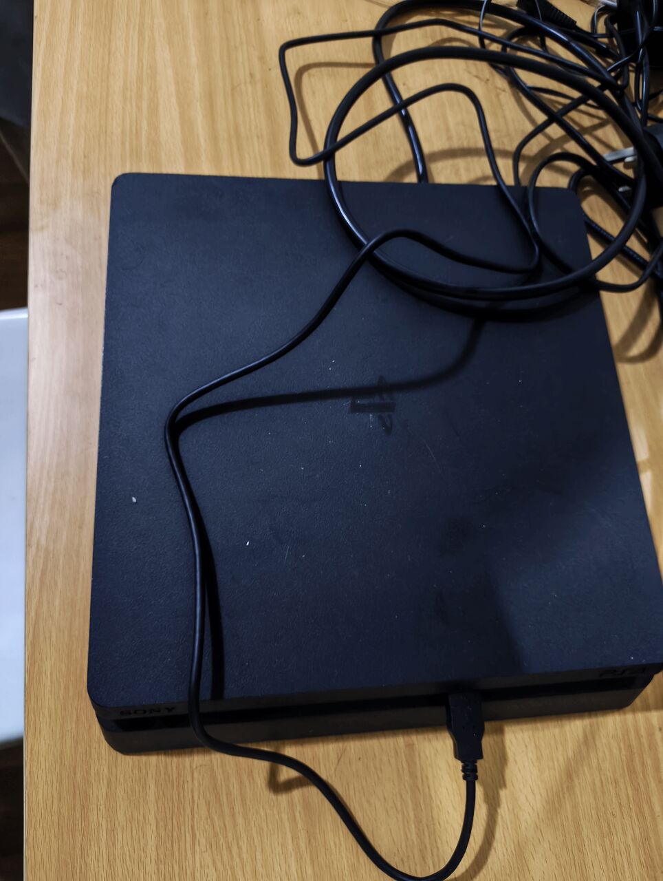 Jubail, Electronics, SAR 1000,  PS4 (500GB) WITH 2 CONTROLLER AND FC26 AND LENOVO MONITOR FOR SALE
