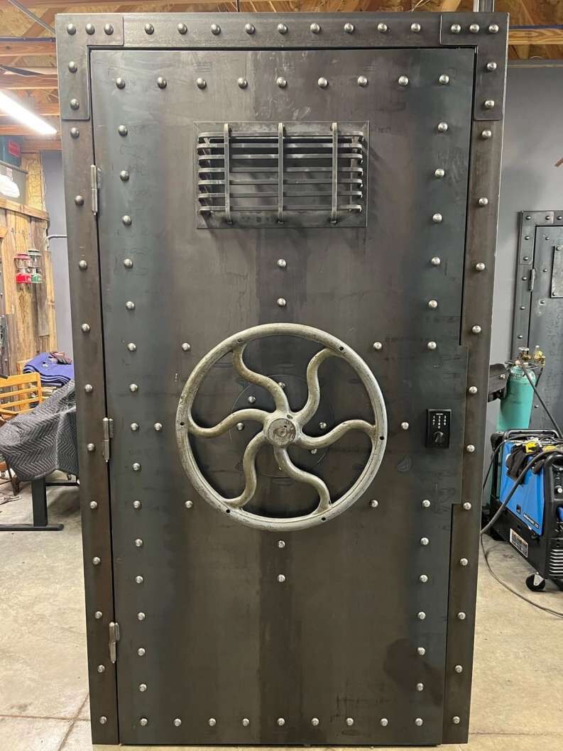 Mumbai, Wholesale Products, Commercial Steel Doors &ndash; Strength, Security & Style