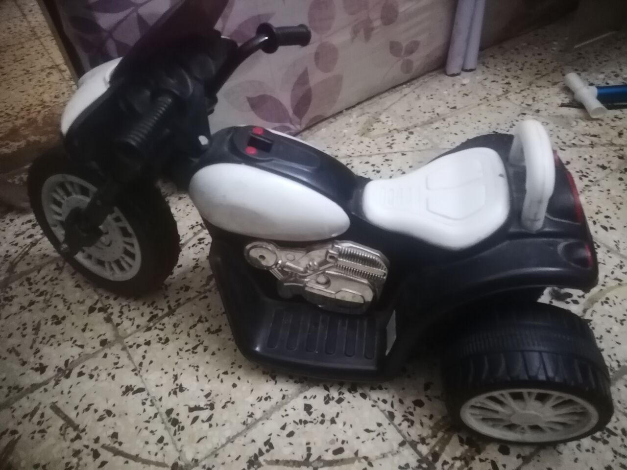 Riyadh, Free Items, SAR 1,  House Hold Items And Furniture For Sale