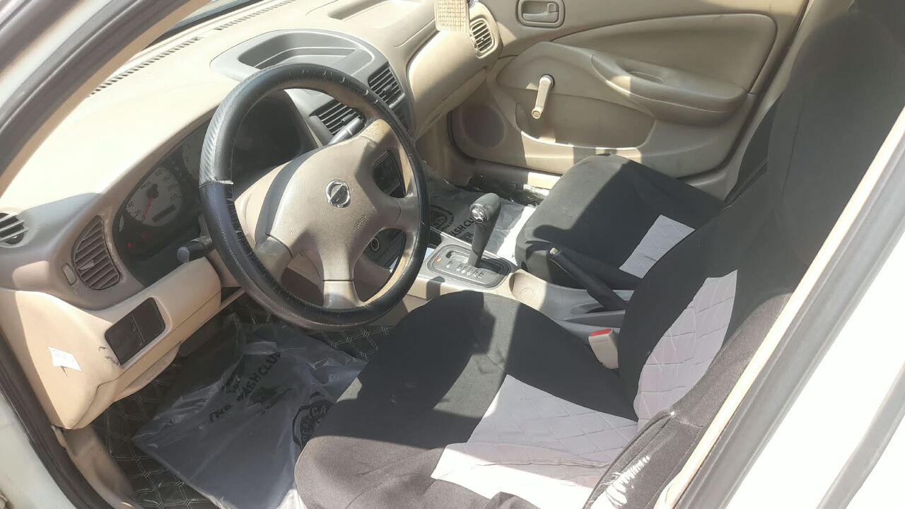 Khobar, Vehicles, Cars & Trucks , SAR 12000,  Nissan Sunny,  2005,  Automatic,  300000 KM,   For Sale