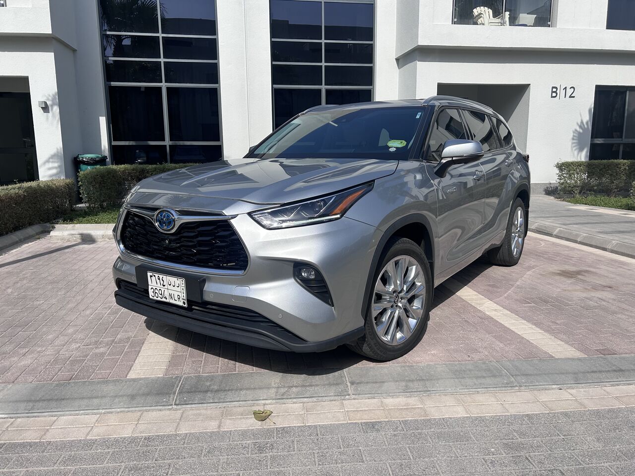 Al Sadafa, Vehicles, Cars & Trucks , SAR 170000,  Toyota Highlander Hybrid,  2024,  Automatic,  39000 KM,  Toyota Highlander  Top Trim Limited