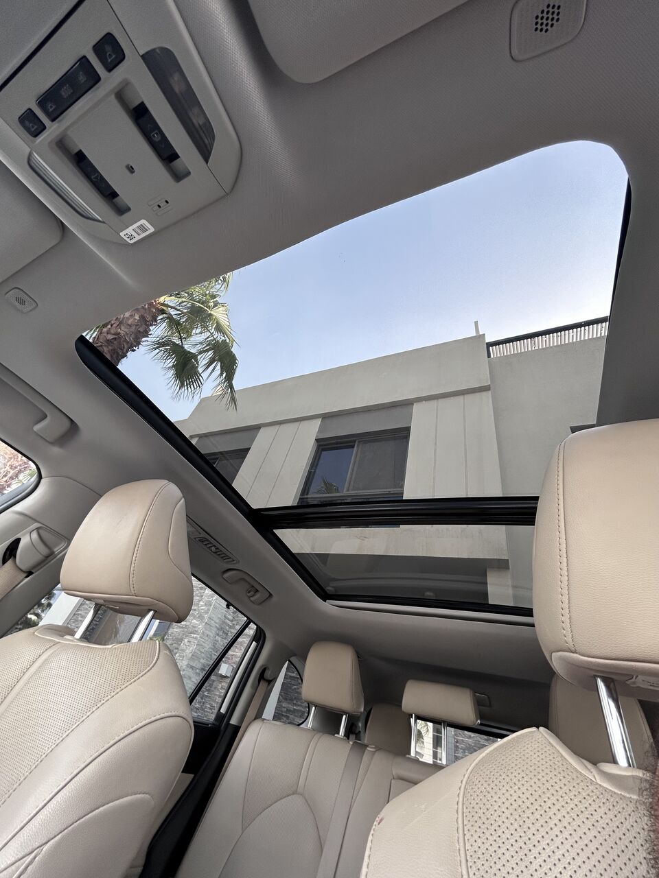 Al Sadafa, Vehicles, Cars & Trucks , SAR 170000,  Toyota Highlander Hybrid,  2024,  Automatic,  39000 KM,  Toyota Highlander  Top Trim Limited