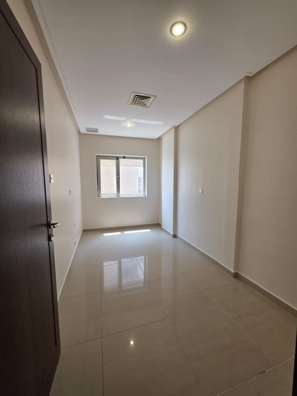 Salmiya, Apartments, Flats, Houses & Villas, KWD 600/month,  3 BR,  For Rent In Salmiya: Three-bedroom Apartment.