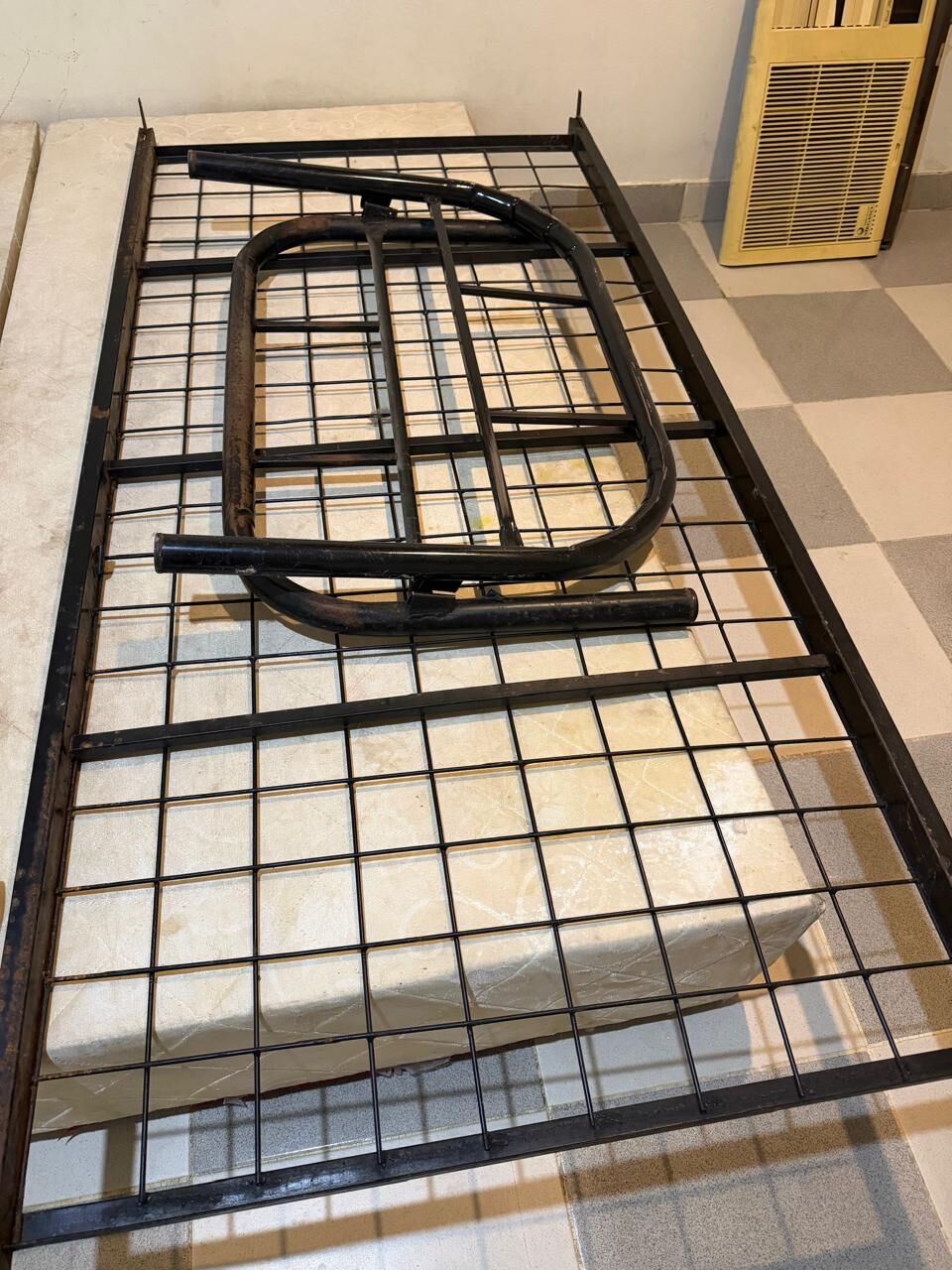 Al Aziziyah, Household Items, SAR 120,  Sale For Metal Bed Frame