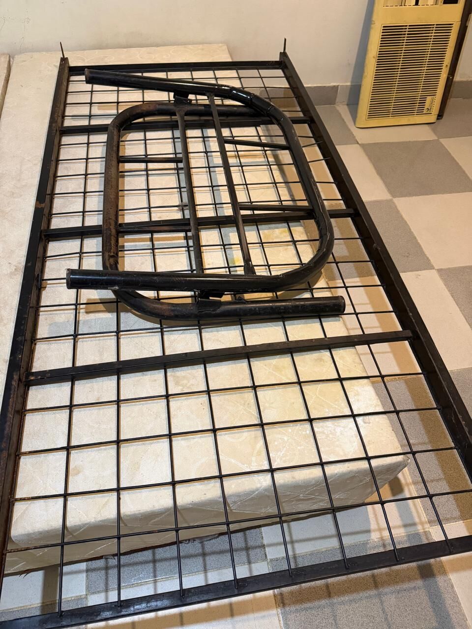 Al Aziziyah, Household Items, SAR 120,  Sale For Metal Bed Frame