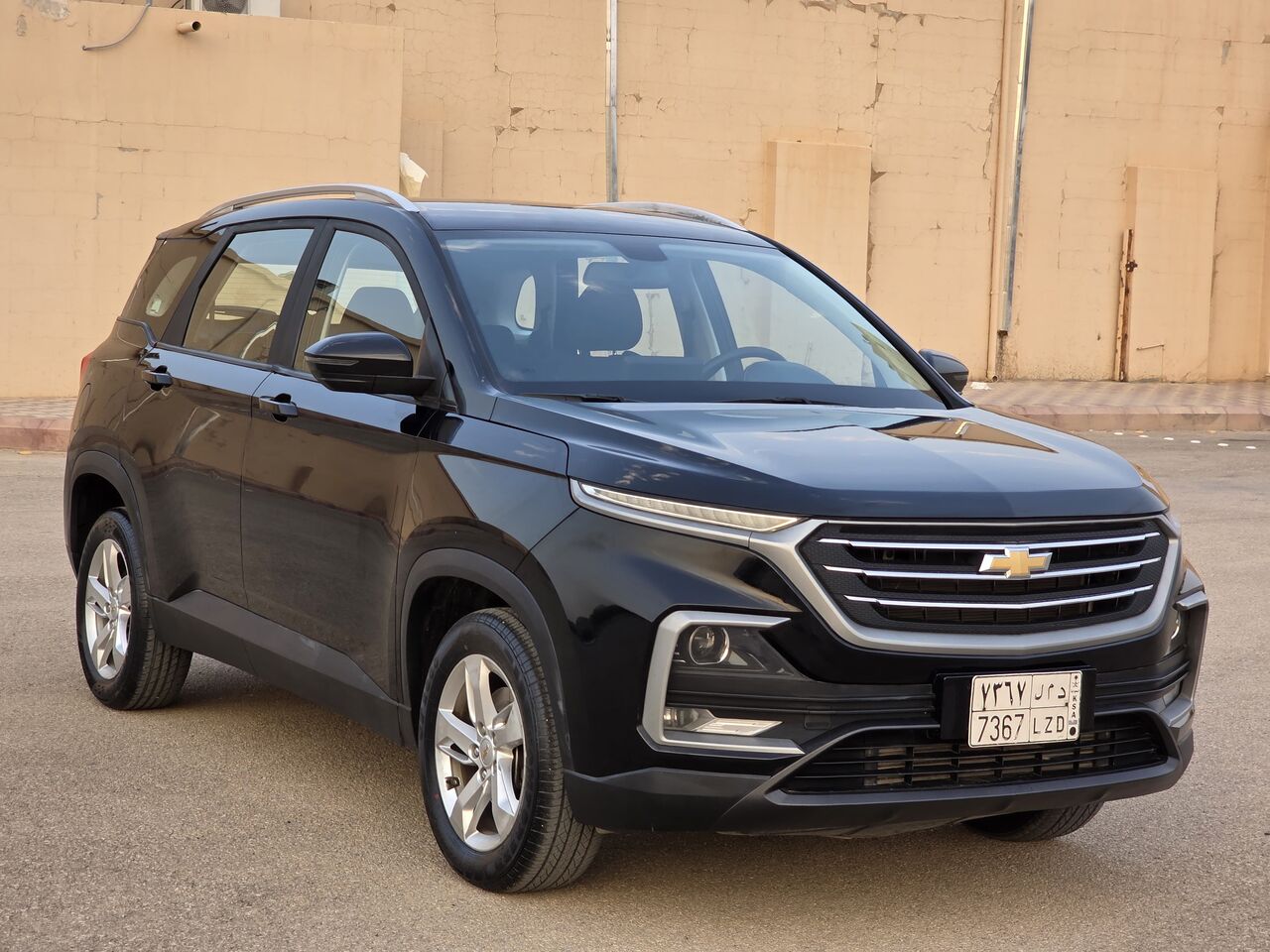 Riyadh, Vehicles, Cars & Trucks , SAR 35000,  Chevrolet Captiva,  2021,  Automatic,  102000 KM,    7 Seat SUV In Good Condition