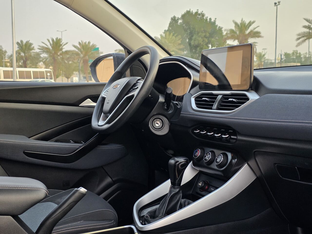 Riyadh, Vehicles, Cars & Trucks , SAR 35000,  Chevrolet Captiva,  2021,  Automatic,  102000 KM,    7 Seat SUV In Good Condition