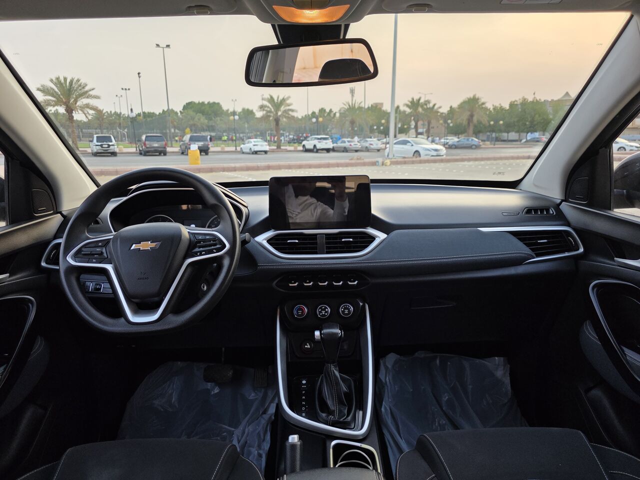 Riyadh, Vehicles, Cars & Trucks , SAR 35000,  Chevrolet Captiva,  2021,  Automatic,  102000 KM,    7 Seat SUV In Good Condition